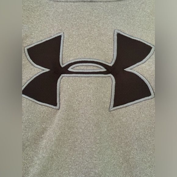 Boys Under Armour Fleece Hoodie (Small) - Picture 2 of 7